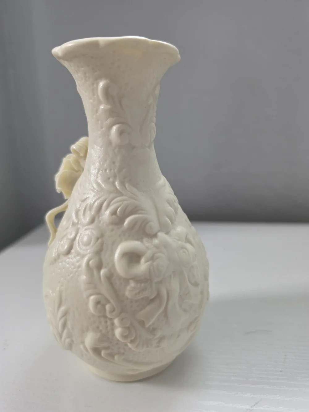 Parian Ware Style Classic Cream Resin Floral Medallion Vase